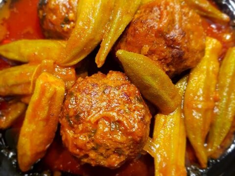 במיה עם כדורי בשר_מתכון של שף מיכה כלפה – מאסטר מתכונים