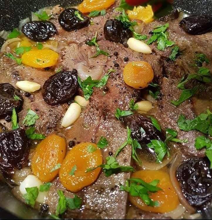 צלי בקר ביין עם פירות יבשים_מתכון של שף מיכה כלפה – מאסטר מתכונים