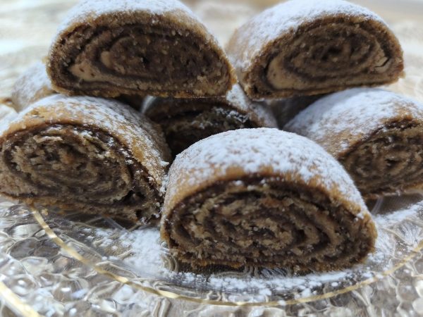 עוגיות בריאות…מגולגלות תמרים  וטחינה_מתכון של אסתי זוהר מטבח אותנטי – מאסטר מתכונים