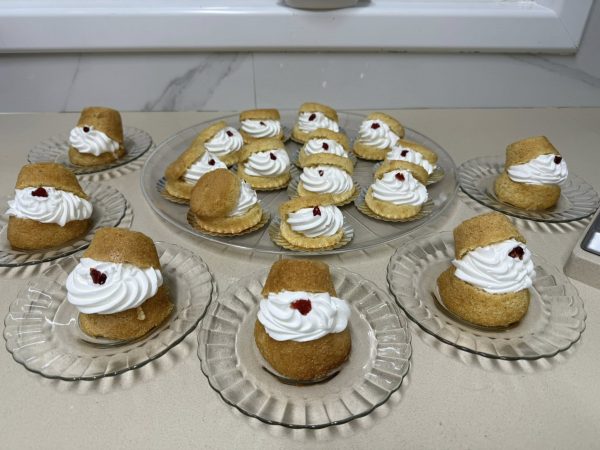 סברינה ❤️ ❤️❤️הפעם הכנתי אותה עם שמנת פרווה אפשר כעוגה_מתכון של ירדנה ג'נאח – מאסטר מתכונים