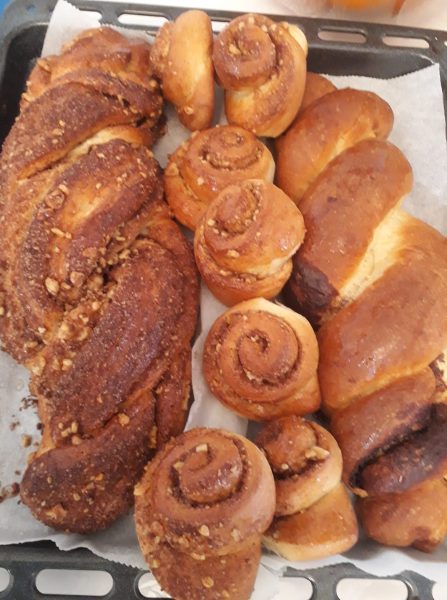 עוגת שמרים…במלית …מה שאוהבים !!! ☕🌷🥐🥖🥞 בצק מצוין שאפשר למלא ולעצב איך שאוהבים של "מיקי שמו" שאני לא מפסיקה לאפות !!_מתכון של תהילה גיל – מאסטר מתכונים