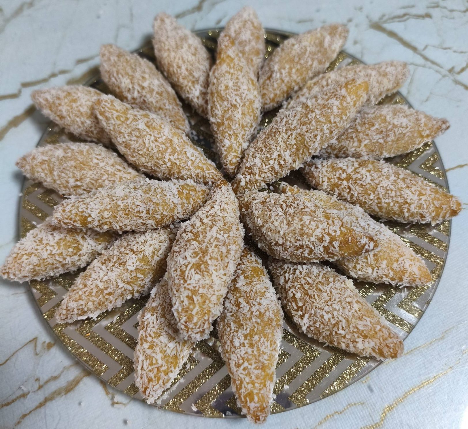 כפתורי לוז בסירופ / אצבעות קוקוס בסירופ _מתכון של אסתי זוהר מטבח אותנטי – מאסטר מתכונים👇