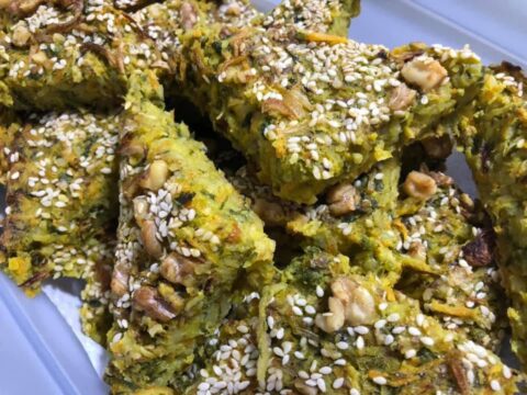 פשטידת תפוחי אדמה וגזר בציפוי שומשום ואגוזים_מתכון של ליאת קאדר