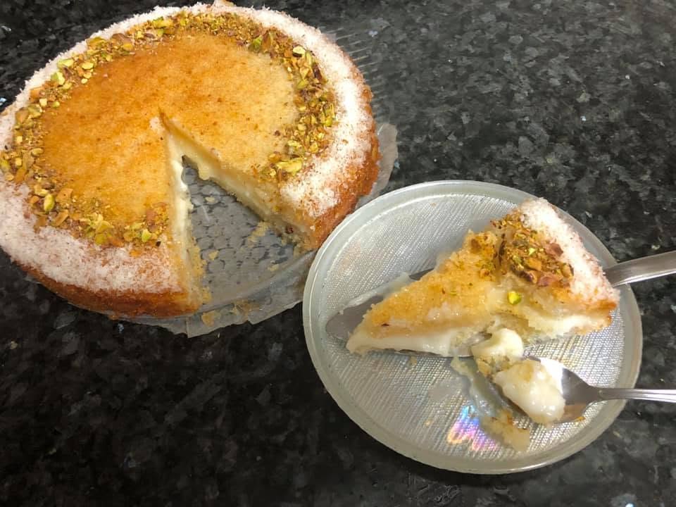 עוגת בסבוסה במילוי מלבי