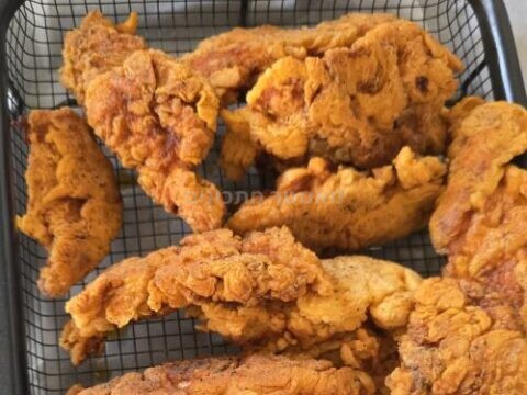 רצועות עוף קריספיות בסגנון KFC_מתכון של דקלה אלהרר