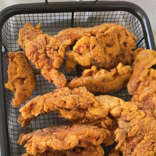 רצועות עוף קריספיות בסגנון KFC_מתכון של דקלה אלהרר